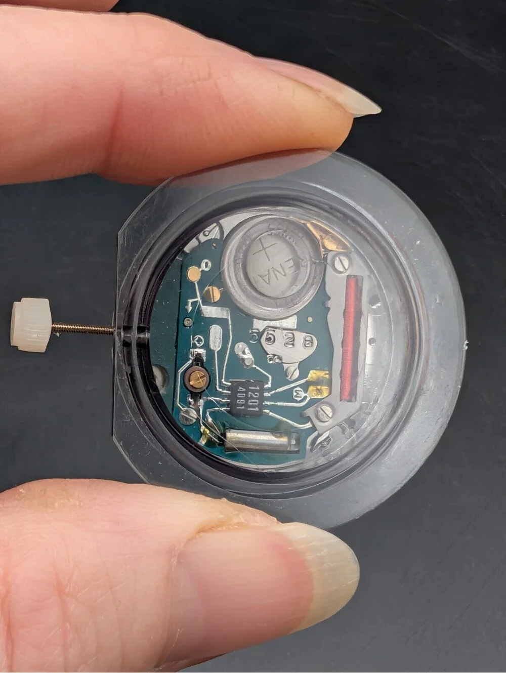 Vintage Quartz Watch Movement with Date Wheel Stem Hands Repair Untested